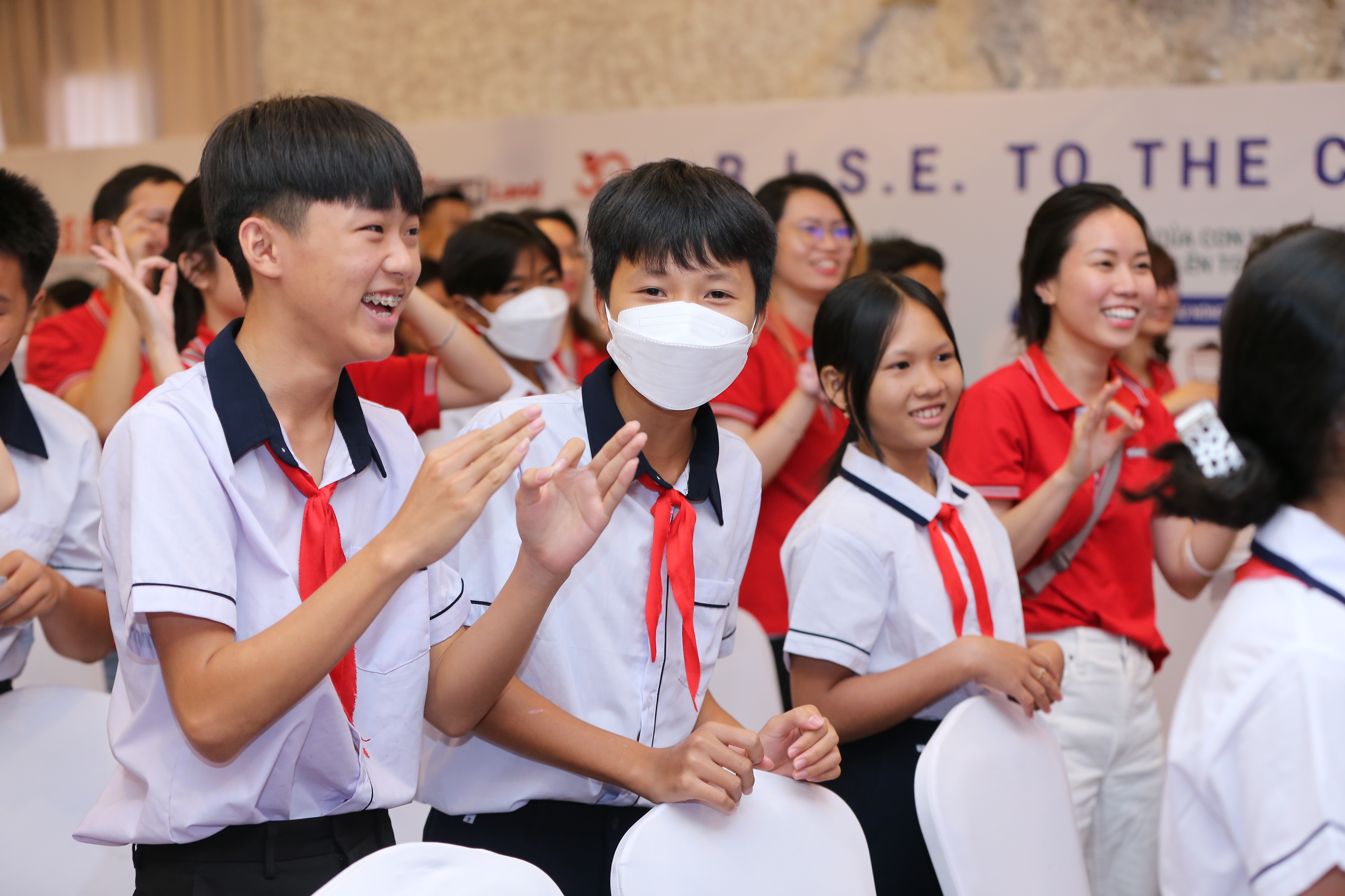 Students of Ganh Dau Primary and Secondary School at the event.