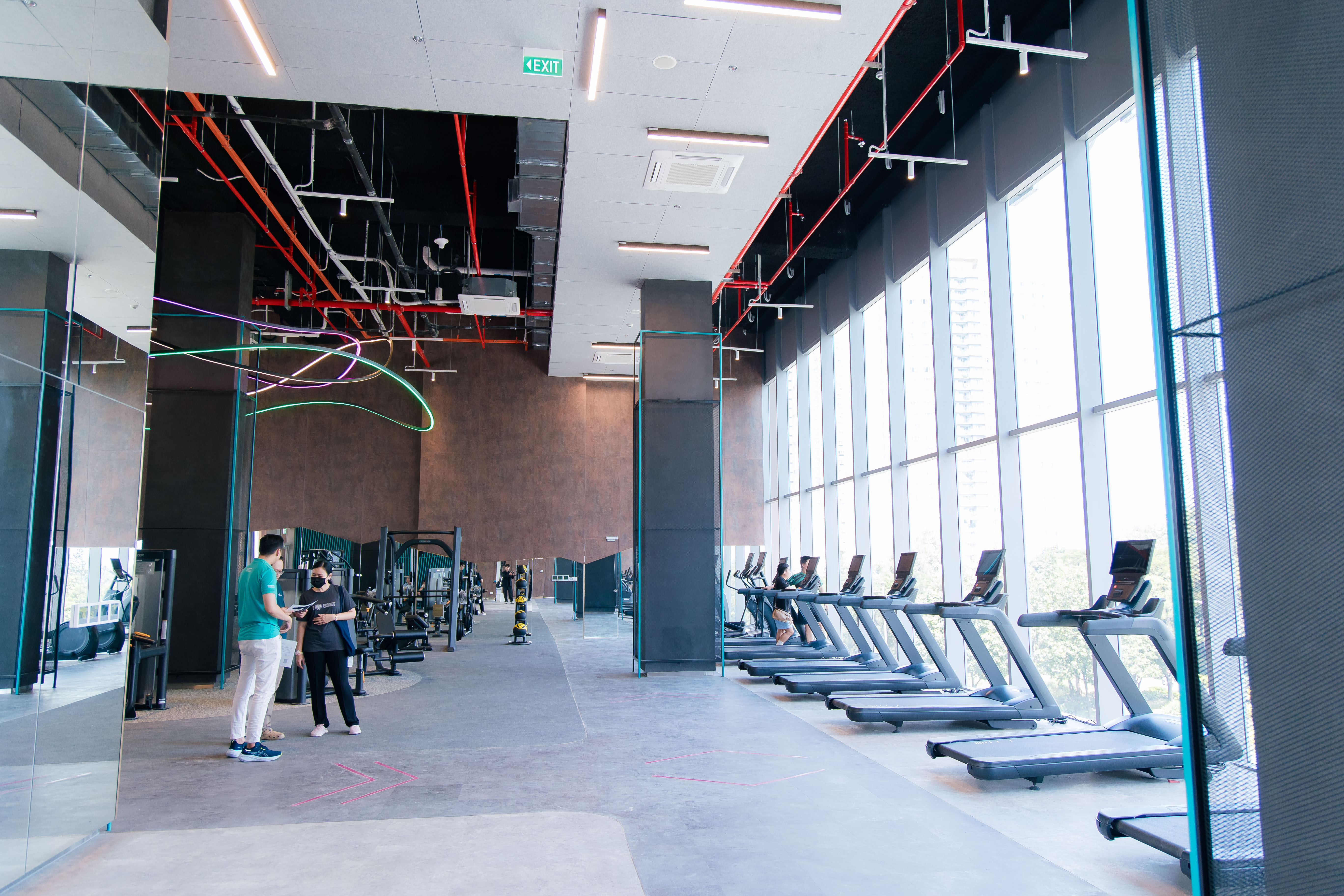 … và các cơ sở vật chất, như phòng gym, tại dự án.