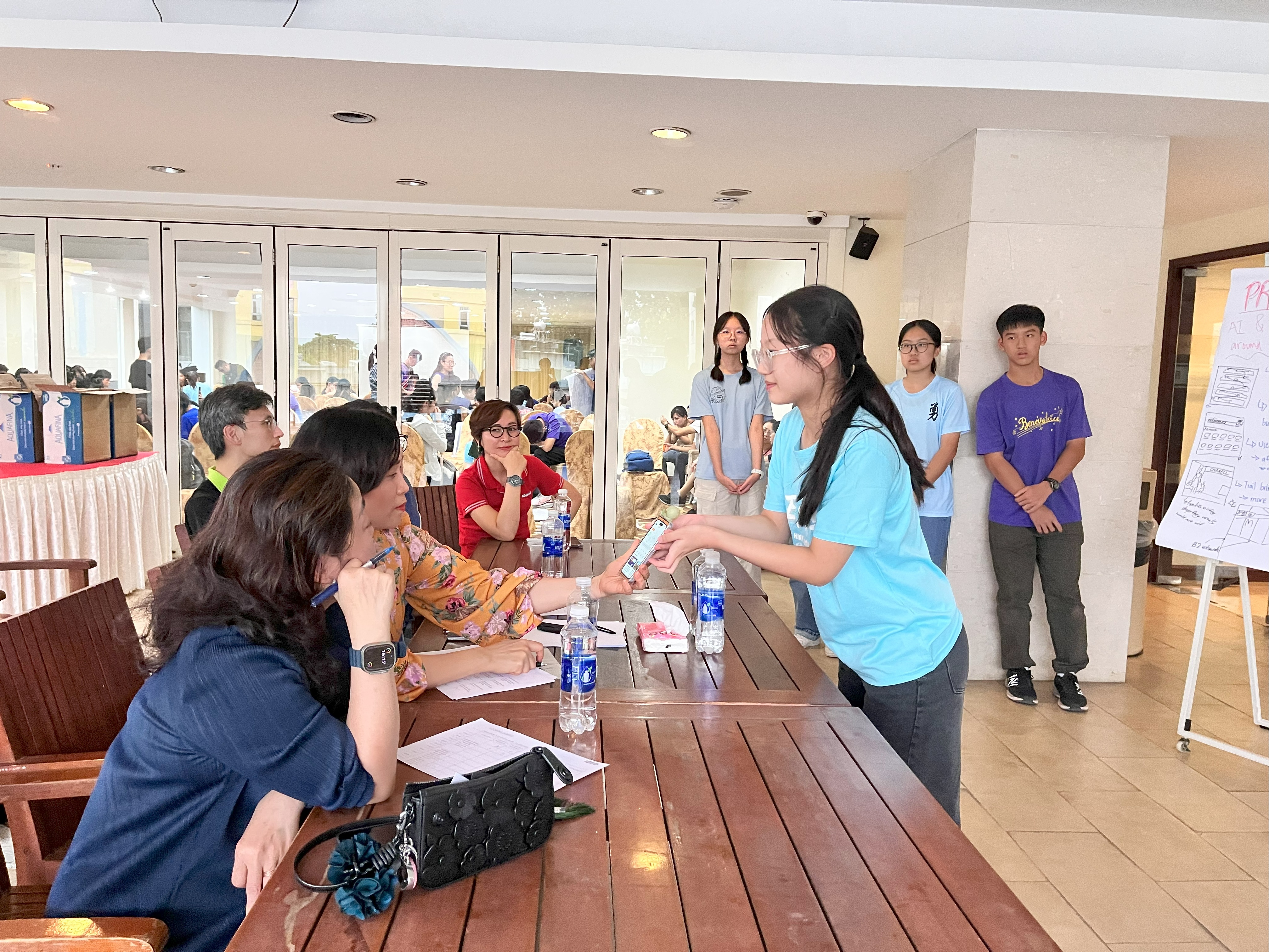 Chung-Cheng-High-School-Main-Keppel-Vietnam-Retail-Challenge-3.jpg