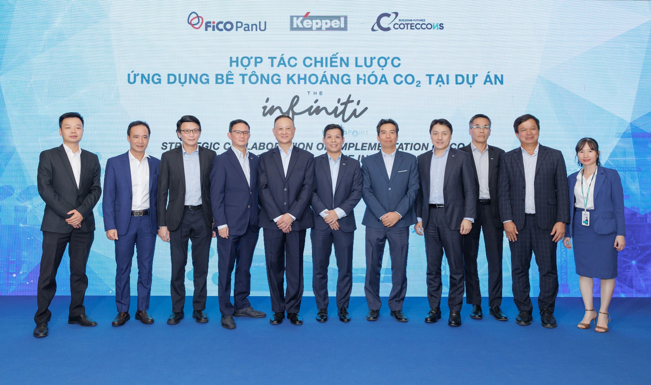 Keppel, FiCO PanU and Coteccon reps at the MOU signing event