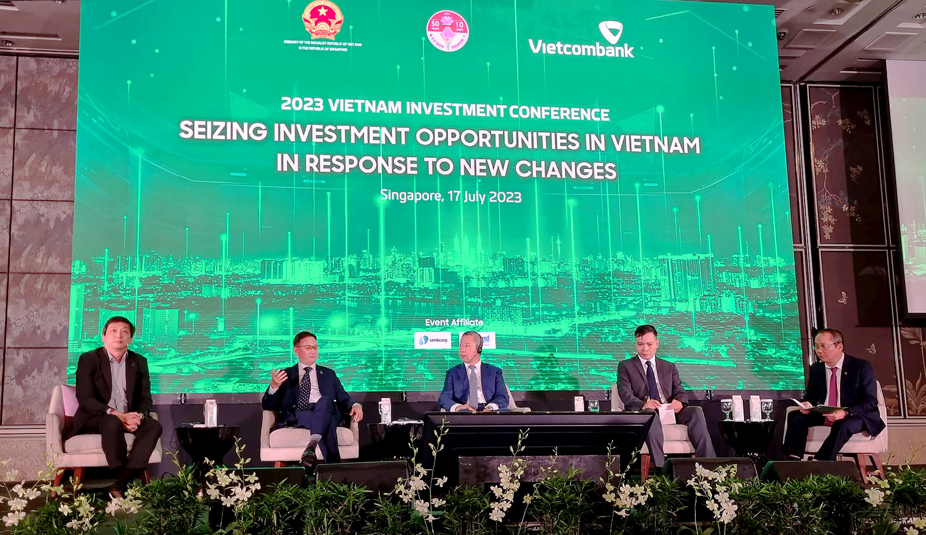 Mr-Joseph-Low-President-Vietnam-of-Keppel-Real-Estate-Division-at-the-panel-discussion.jpg