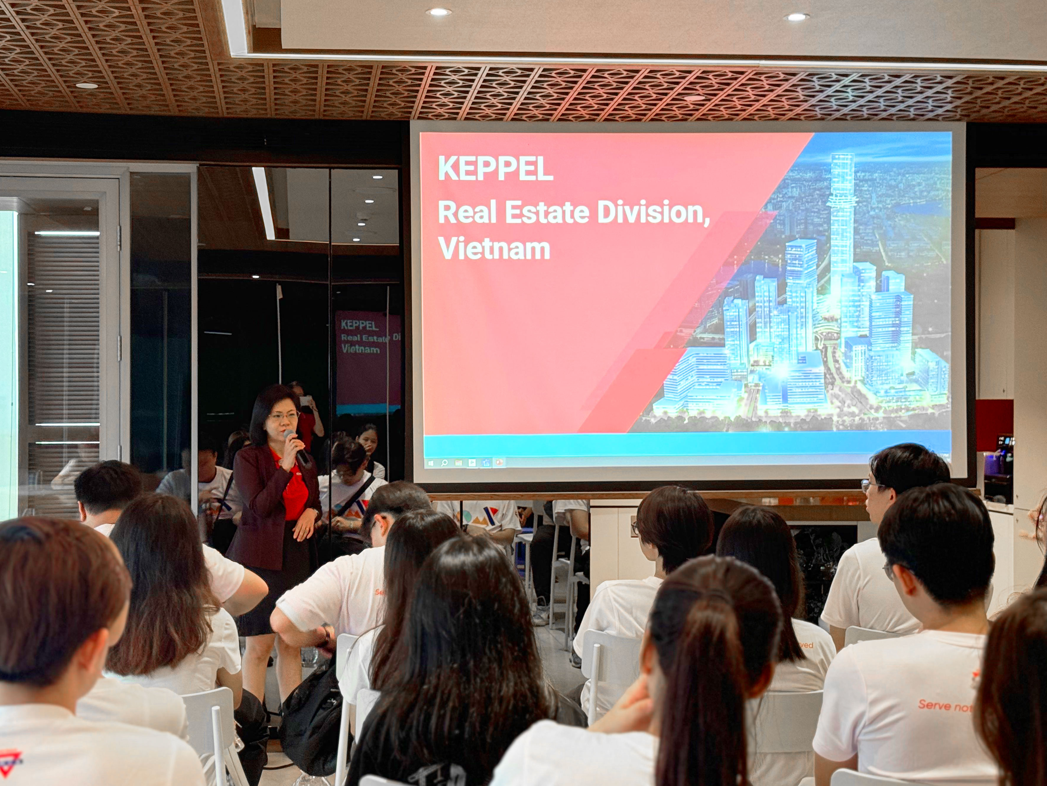 Ngee-Ann-Polytechnic-Singapore-Students-Visited-Keppel (17).jpg