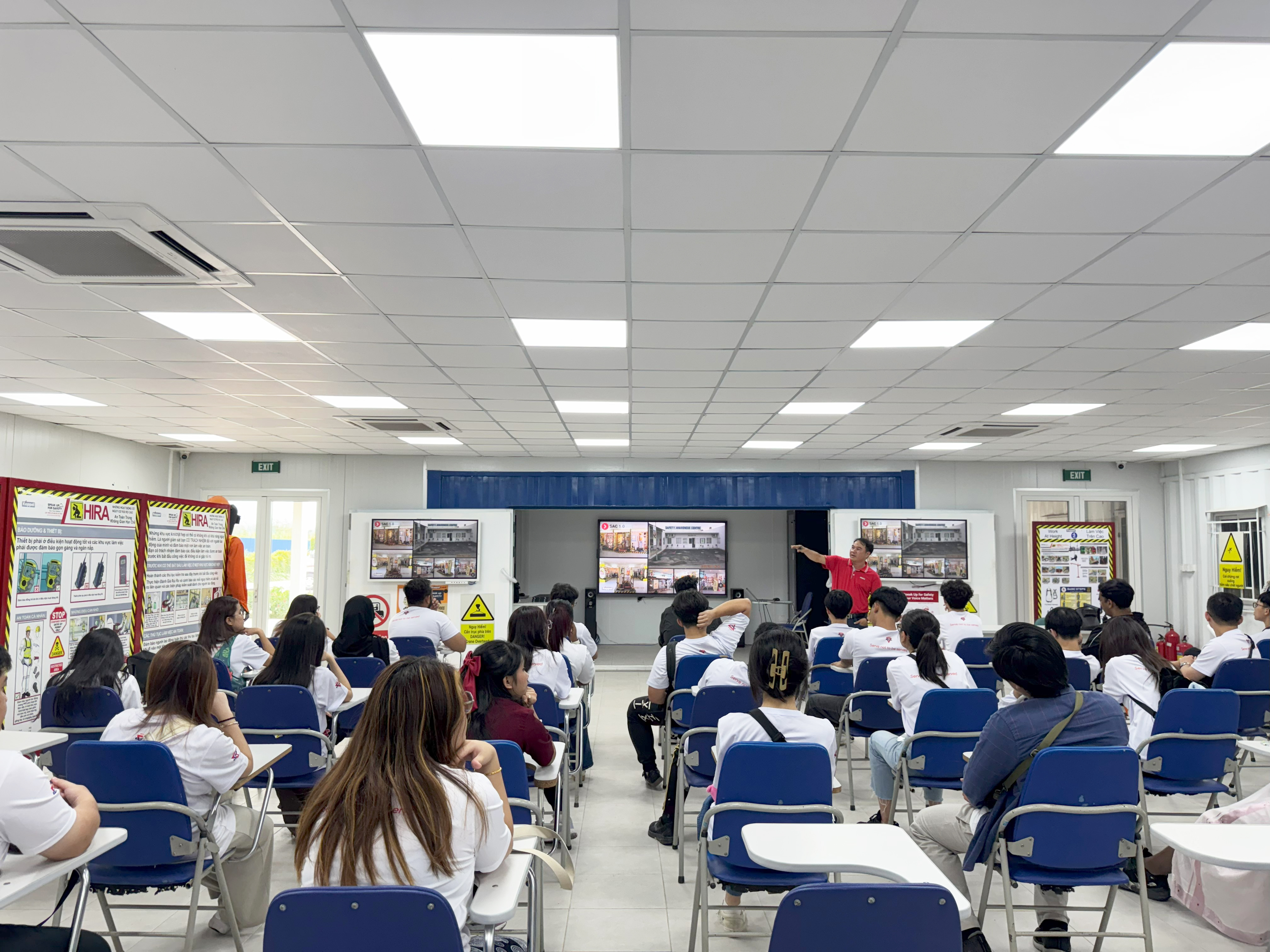 Republic-Polytechnic-Student-Tour-03-2025 (10).jpg