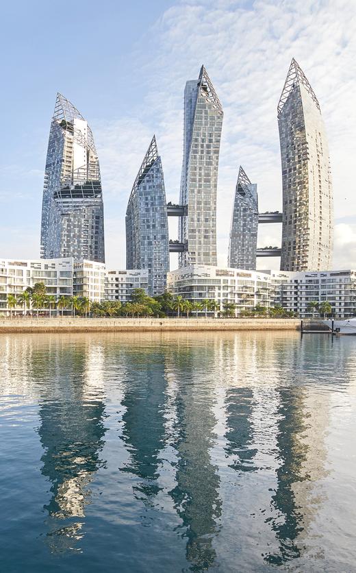 SG Reflections at Keppel Bay