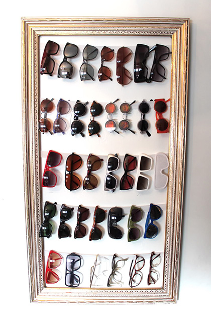 diy-sunglasses-holder-frame-2.jpg